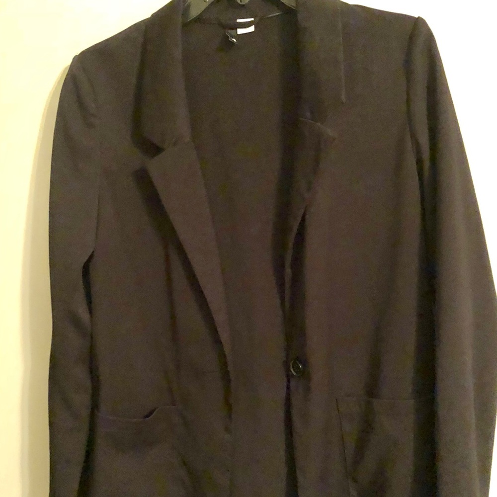 H&M black one button blazer with two pockets 10